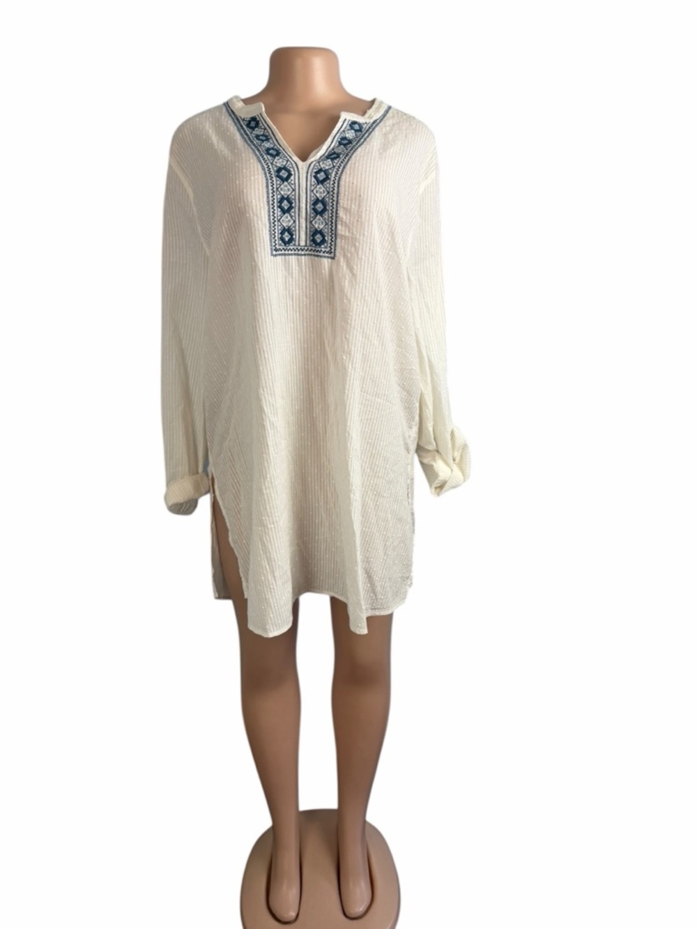 Bass White Clip Dot Tunic Top with Navy Embroidery